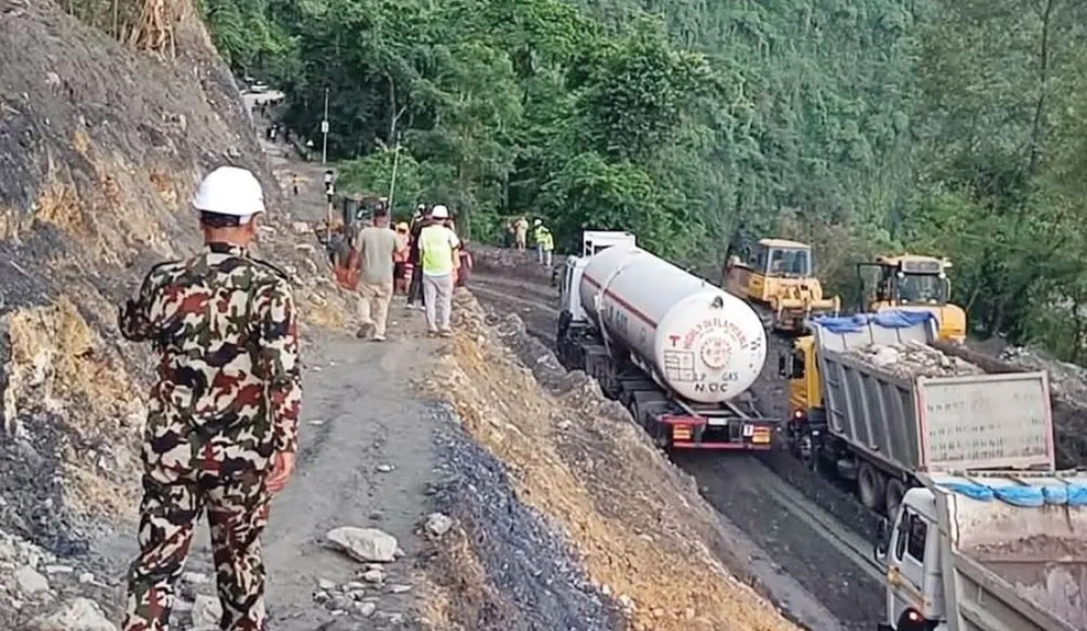 कृष्णभीरमा दुईतर्फी सवारी सुचारु, ग्यास बुलेटको आवागमन खुल्यो