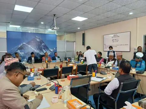 चाडपर्वमा सार्वजनिक यातायातको भाडा नबढाउने व्यवसायीको प्रतिबद्धता