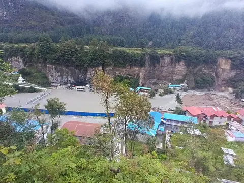 मनाङको चामेमा पहिरोले मर्स्याङ्दी नदी आंशिक रूपमा थुनियो