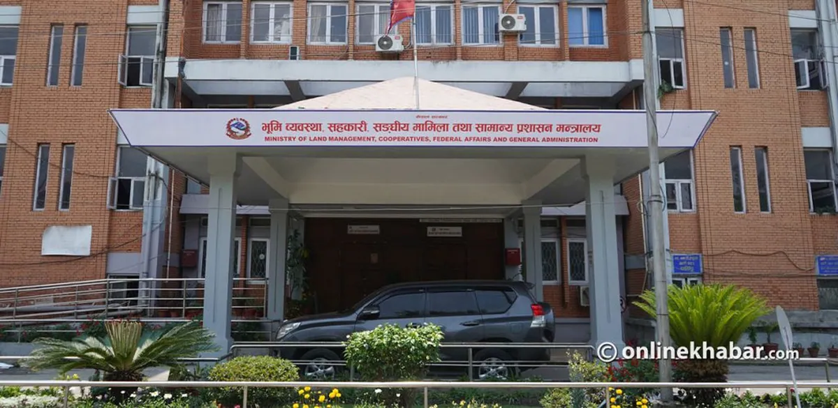 स्थानीय तहका कर्मचारीलाई असोज ९–११ बिदामा नबस्न निर्देशन