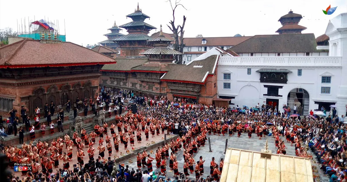 इन्द्रजात्रा सुरु: हनुमानढोकामा लिङ्गो ठड्याइयो, देवी नाच प्रदर्शन
