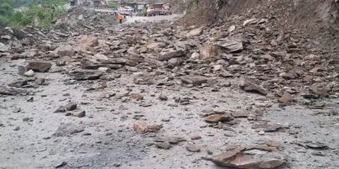 Beni-Jomsom-Korala road damaged at 46 places, full operation a week away