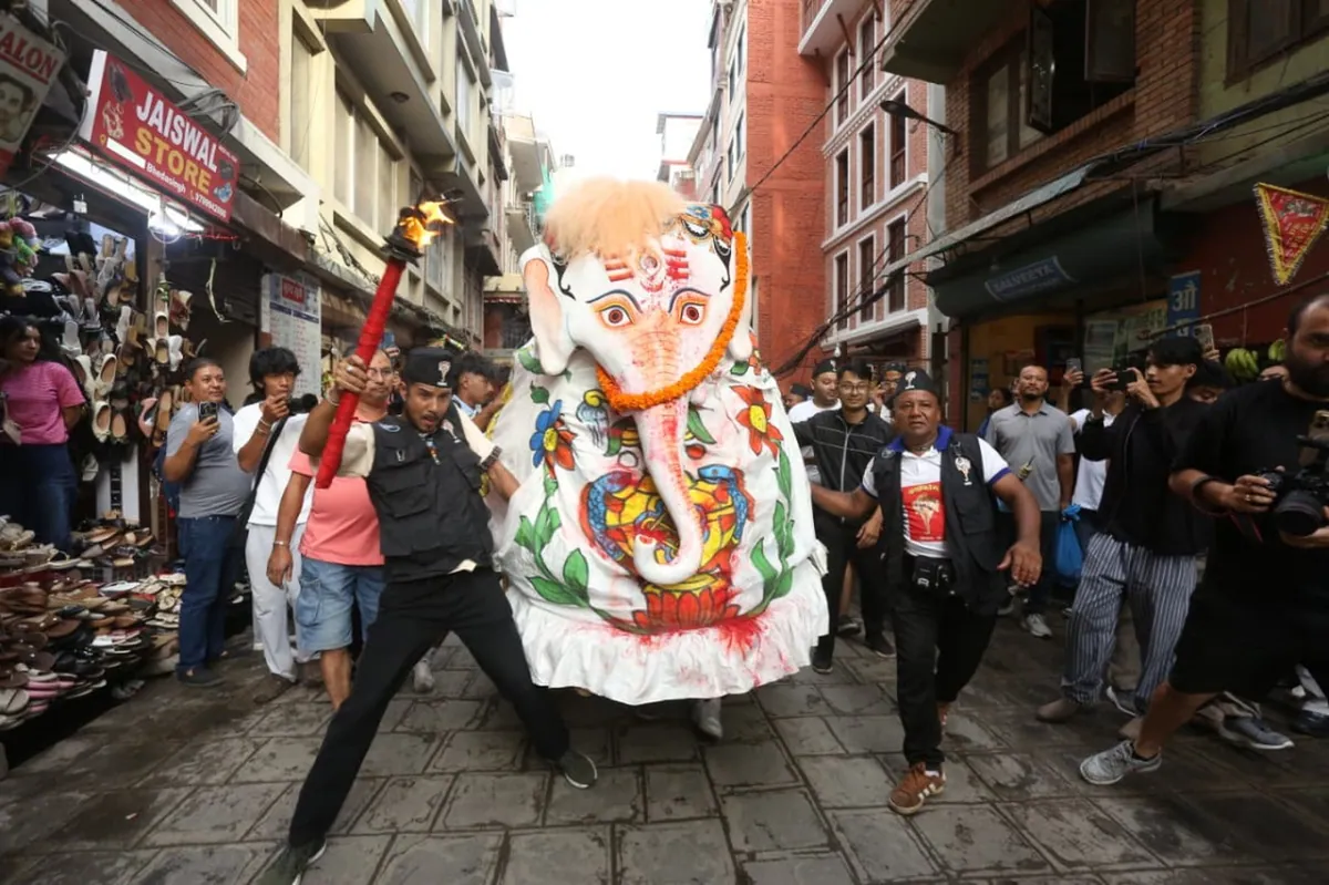 वसन्तपुरमा लाखे, पुलुकिसी र आकाश भैरवको नाच