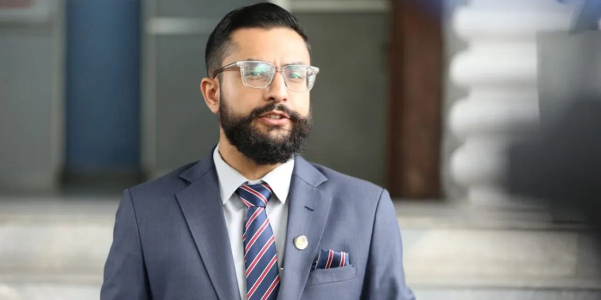 दलीय गतिविधिमा लागेका शिक्षकमाथि कारबाही गर्न शिक्षामन्त्रीको निर्देशन