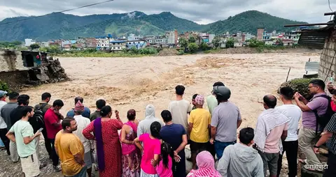 तिनाउ नदीको बाढीले बुटवलमा ६ घर बगायो, एक हजारभन्दा बढीलाई सुरक्षित स्थानमा सारियो