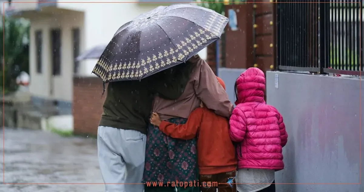 कोशीका पहाडी सडक अवरुद्ध, ओखलढुंगामा विद्यालय भवनमा पहिरो, अरुण तेस्रोको बाँध निर्माण रोकियो