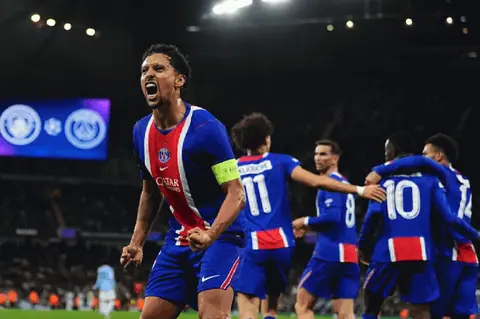 च्याम्पियन्स लिग : पीएसजीले सिटीलाई ४–२ ले हरायो, रियल मड्रिडले रोमालाई ४–३ ले