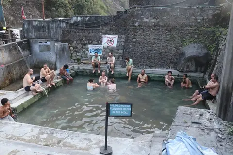 बेनी–जोमसोम सडक मर्मत भएपछि म्याग्दीका पर्यटकीय स्थलमा पर्यटक बढे