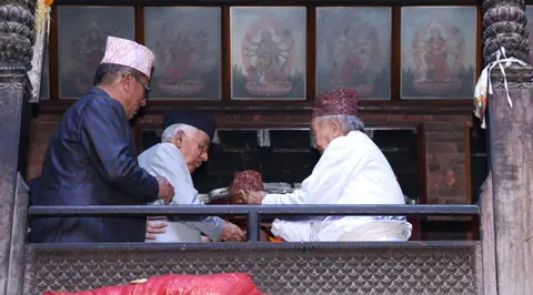 कोजाग्रत पूर्णिमामा राष्ट्रपति पौडेलद्वारा भक्तपुरको नवदुर्गा मन्दिरमा पूजाअर्चना