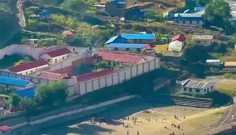 डोल्पा जिल्ला कारागारबाट सुरुङ खनेर ८ जना कैदी फरार