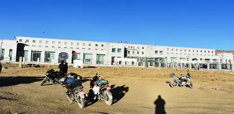 उत्तरी नाकामा व्यापार अवरुद्ध: कोरलामा ५०० बढी कन्टेनर थन्किए, तातोपानी नाका खोल्न कूटनीतिक पहल