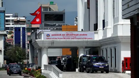 प्रधानमन्त्री कार्यालय मातहतको सफ्टवेयर केन्द्रले माग्यो ४२ प्राविधिक विज्ञ, तलब मासिक अढाइ लाखसम्म
