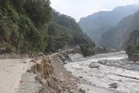 बेनी–जोमसोम–कोरला सडकमा करिब एक अर्बको क्षति, पुनर्निर्माणमा ३ देखि ४ अर्ब लाग्ने