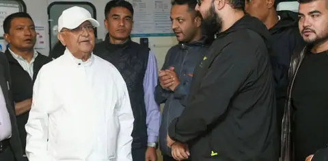 पूर्वप्रधानमन्त्री झलनाथ खनाल ह्याम्स अस्पताल भर्ना, ओलीले बुझे स्वास्थ्य अवस्था