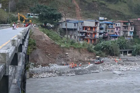 Direct transport in Baglung halted for 12 days after flood washes away Maldhunga bridge approach road