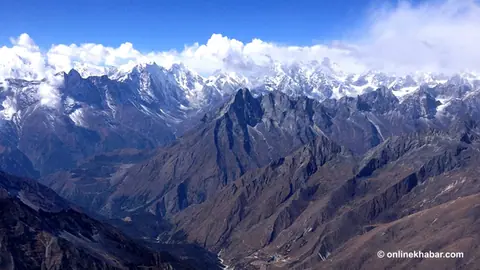 आमादब्लम हिमाल चढेर फर्कंदै गर्दा लडेर जर्मन आरोहीको मृत्यु