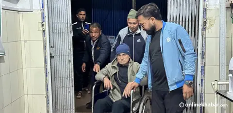 अनशनको तेस्रो दिन डा. गोविन्द केसी इलाम अस्पताल भर्ना