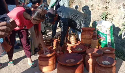 परम्परागत काठका सामग्री: गुल्मीमा अझै काठेपिङ, भोजपुरमा हराउँदै काठका भाँडा