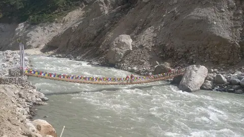 Rasuwa: Temporary wooden bridge linking Syafrubesi and Khamjing opens