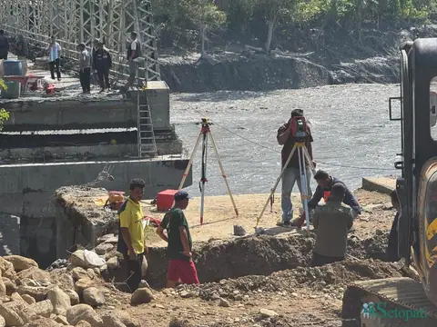 Repair begins on Arughat bridge linking Dhading, Gorkha; Bailey bridge planned before Dashain