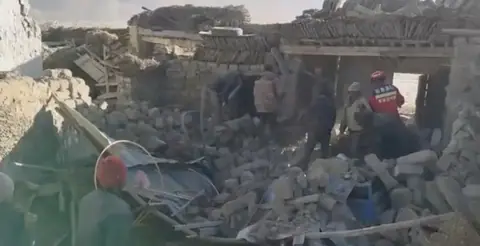7.0-magnitude earthquake hits Tibet, China launches emergency response