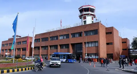 विमानस्थलको कार्गोबाट कागजपत्रबिना पठाउन लागिएको चुरोट बरामद