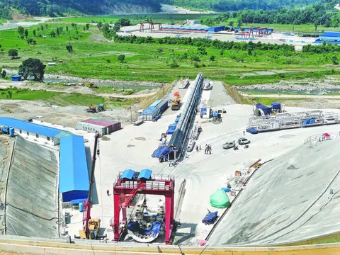 सिँचाइ विभागका महानिर्देशक र सुनकोशी मरिन आयोजना निर्देशक प्रहरी नियन्त्रणमा