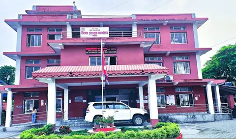झापामा उपभोक्ता हितविपरीत काम गर्ने ५ व्यवसायीलाई जरिवाना