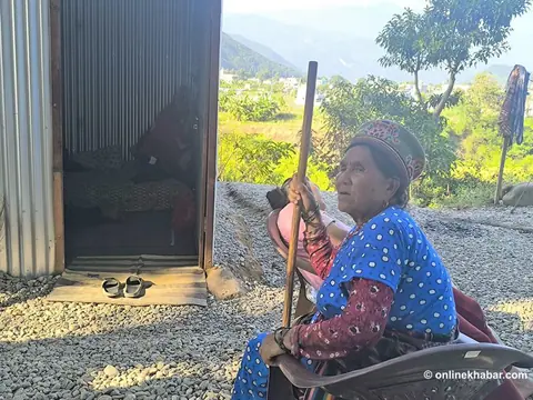 भोटेकोशी बाढी प्रभावितको दसैँ होल्डिङ सेन्टरमै, ३०० भन्दा बढी परिवार शोकमा