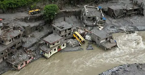 बाढीपीडित विद्यार्थीलाई छात्रवृत्ति, राष्ट्रियसभा समितिले ४९ वडाको क्षति विवरण माग्यो