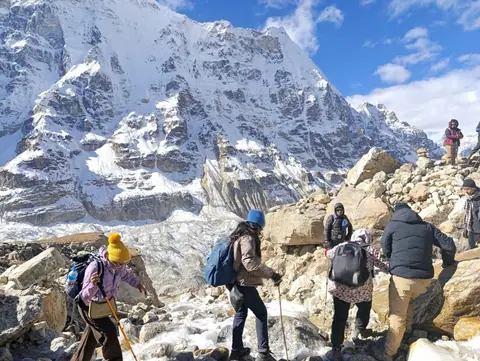 चक्रवात ‘अर्नब’को प्रभाव: कञ्चनजङ्घा क्षेत्रमा २५० पर्यटक बीचबाटोमा रोकिए