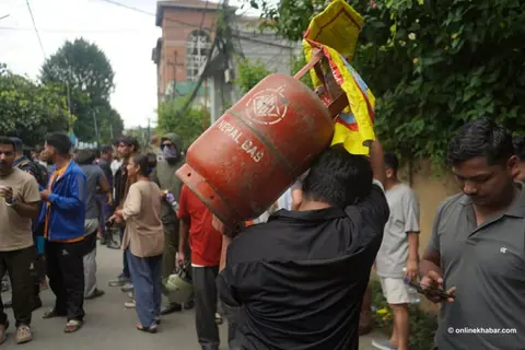 During Dashain, Valley residents can get gas by handing in any company's empty cylinder