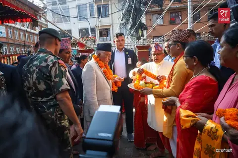 राष्ट्रपति पौडेलले विजया दशमीमा गुरु पुरोहितबाट टीका ग्रहण गर्ने