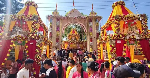 नवरात्रको पहिलो दिन पाथीभरा र जनकपुरका शक्तिपीठमा भक्तजनको भीड